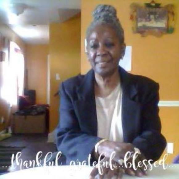 Meet your Posher, Helen - Picture 1 of 1